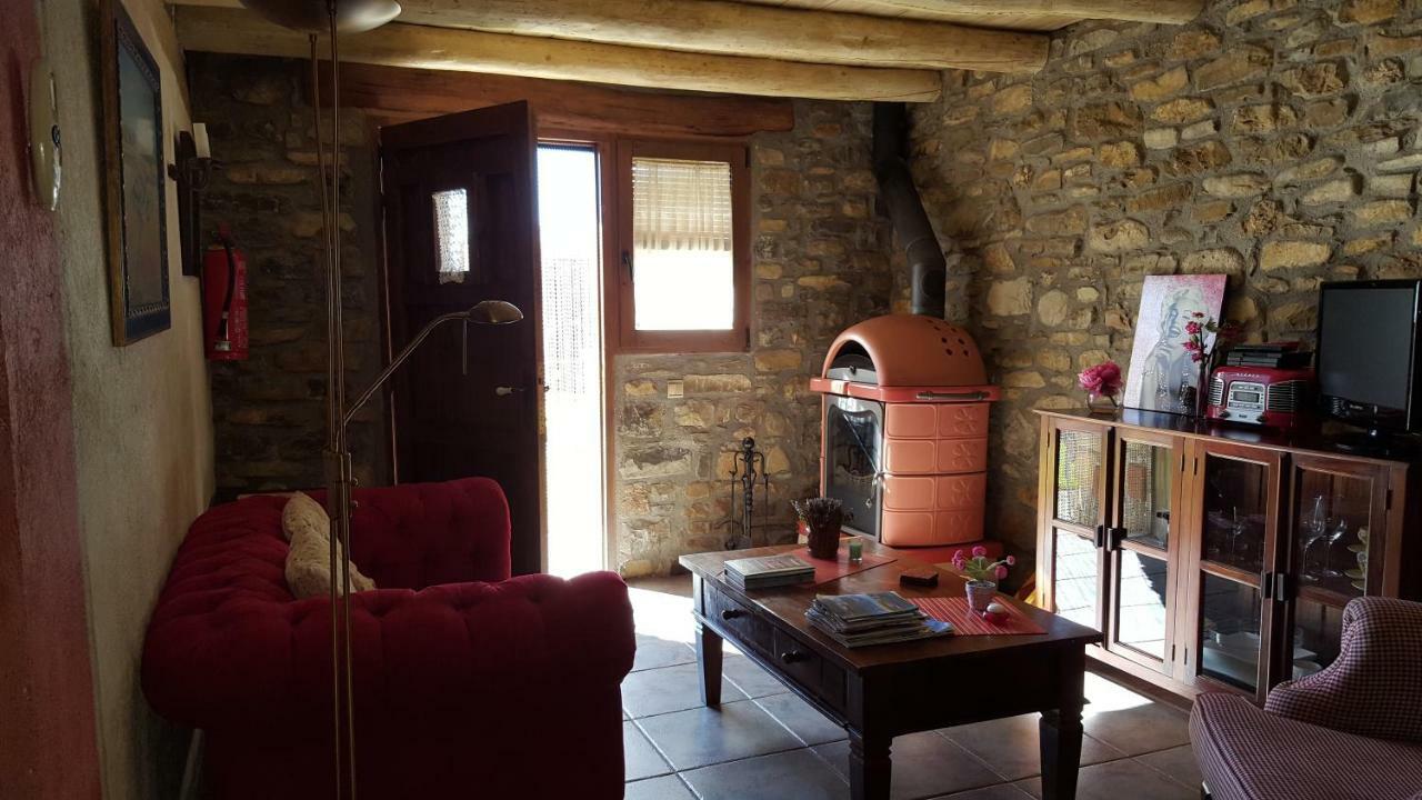 Apartamentos La Borda Castillon Tierrantona Exterior foto